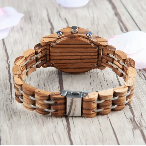 BRAND NEW WOMENS WOODEN WATCH NWT - Picture 3 of 5